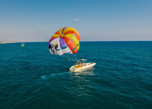 Parasailing i gry wodne