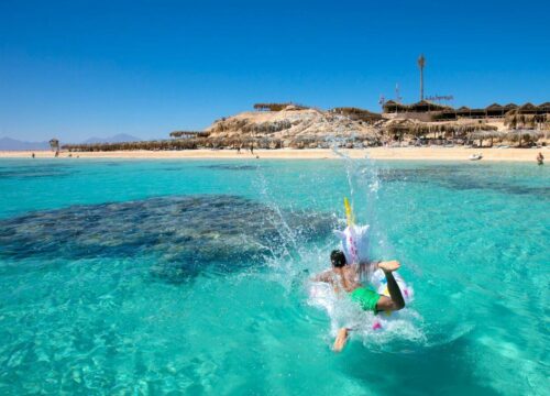 Orange Bay vs Paradise Island – co wybrać?